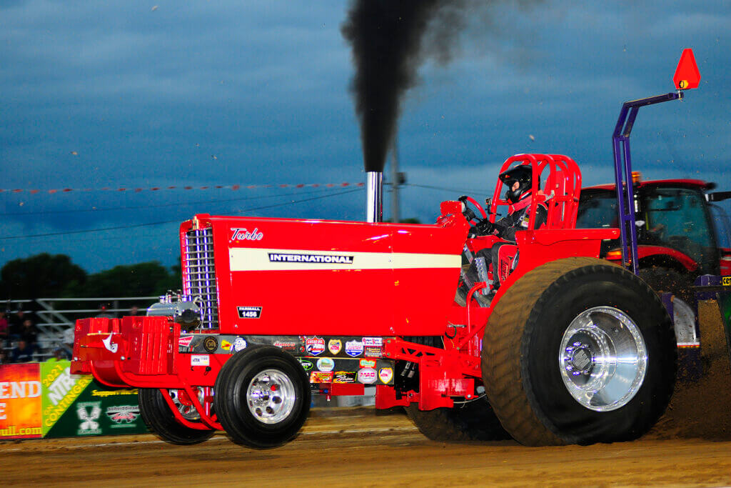 Pull Classes Tomah Tractor Pull